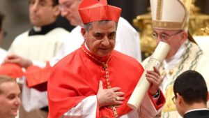 El Vaticano envía por vez primera a un cardenal a prisión por corrupción