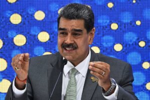 El chavismo denuncia la "intromisin inaceptable" de EEUU y acusa a la oposicin democrtica de recibir dinero de la petrolera Exxonmobil