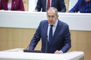 El ministro de Exteriores ruso tacha de "fiasco" los intentos de aislar a Rusia