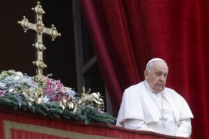 El papa Francisco pide afrontar el fenómeno de las migraciones en su mensaje de Navidad