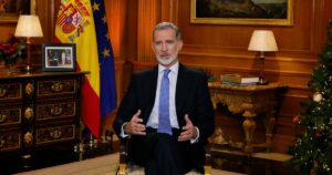 El rey de España advierte de que fuera de la Constitución no hay democracia ni paz