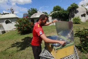 Energías limpias apuntalan modelo autosustentable en finca cubana