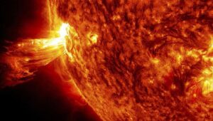 Expertos siguen con expectativas avistamiento de nuevo agujero solar
