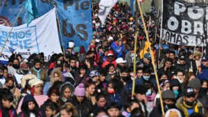 Gobierno argentino quitará ayudas sociales a manifestantes