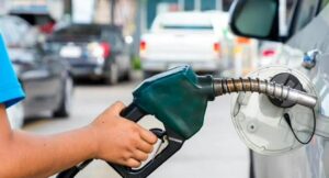 Gobierno quitaría subsidio de combustible y diésel quedaría en $16.000