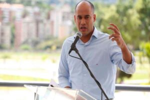 Héctor Rodríguez ordenó investigación por el accidente en la Autopista Caracas-Guarenas