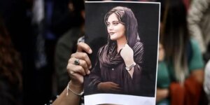 Impiden a la familia de la iraní Mahsa Amini viajar a Francia para recoger el Premio Sájarov