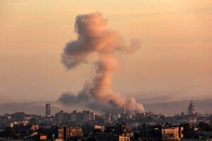Israel asedia con francotiradores hospitales de Gaza, cuyo sistema de salud ha colapsado