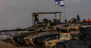 Israel intensifica su ofensiva en Gaza alcanzando más de 400 objetivos terroristas tras el fin de la tregua con Hamas