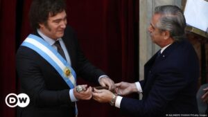 Javier Milei jura como presidente de Argentina – DW – 10/12/2023