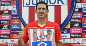 Junior de Barranquilla ratificó a Arturo Reyes como técnico para 2024