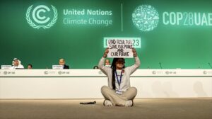 La COP28 plantea ahora reducir los combustibles fósiles en lugar de acabar con ellos gradualmente