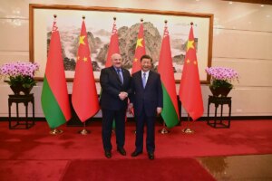 La extraa segunda visita este ao a Pekn del bielorruso Lukashenko: "La cooperacin est determinada por la unidad de nuestras ideologas"