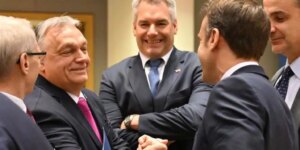 La llegada al poder de Tusk en Polonia debilita a Orbán en la UE