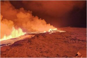 Las impresionantes imágenes de un volcán Islandia que entró en erupción tras intensa actividad sísmica (+Video)