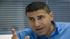 Luis Ratti se autoproclama reestructurador de Vente Venezuela y anuncia la supuesta expulsión de Maria Corina Machado