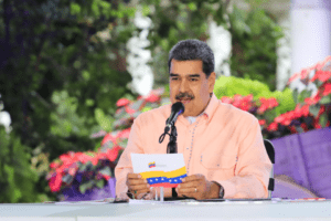 Maduro anuncia la construcción de 120 viviendas en el Esequibo
