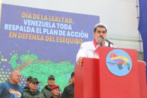 Maduro firma seis decretos sobre la recuperación del Esequibo con meta en el 2030