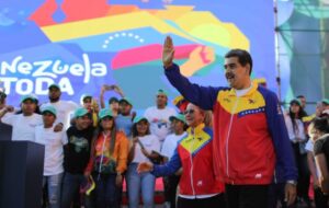 Maduro le pide a las bases de los partidos VP, PJ y AD que se sumen a votar en el referendo sobre el Esequibo