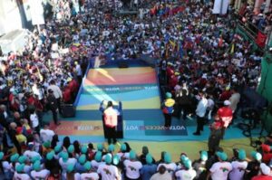 Maduro llama a la de oposición a "dar la lucha" por el Esequibo