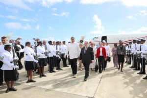 Maduro llegó a San Vicente y las Granadinas: Vengo con un mandato del pueblo