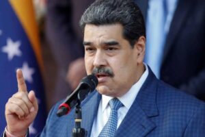 Maduro ordenó a Pdvsa y a la CVG crear una división para el Esequibo y conceder licencias para exploración y explotación de recursos (+Video)