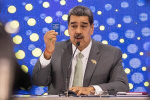 Maduro ordenó una "acción defensiva" en el Caribe