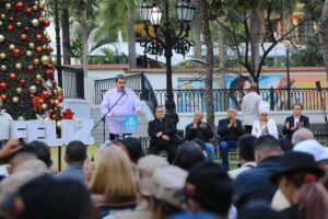 Maduro participó en oración ecuménica y reconoció la “unión nacional” por el Esequibo