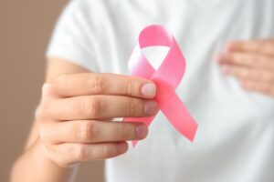 Más de 20 mil mujeres al año se ven afectadas por cáncer de mama en México
