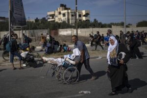 Miles de heridos en Gaza deben decidir entre perder una extremidad o morir