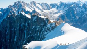 Mueren dos esquiadores en los Alpes franceses tras producirse una avalancha en el Mont Blanc