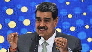 Nicolás Maduro calificó de “locura” y “desastre” decreto de Javier Milei en Argentina