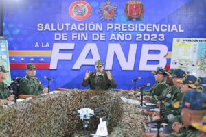 Nicolás Maduro ordenó una "acción defensiva" ante llegada de buque de guerra británico a costas de Guyana (+Video)