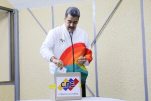 Nicolás Maduro ya votó en el referendo consultivo por el Esequibo