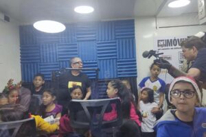Niños de El Hatillo aprendieron sobre periodismo con el ARI Móvil