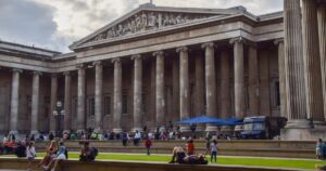 Nuevo escándalo en el Museo Británico: acuerdo financiero con una petrolera genera duras críticas de activistas medioambientales
