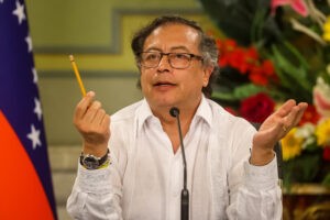 Petro sobre el acuerdo con las FARC: "Realmente se va a incumplir ese tratado" - AlbertoNews