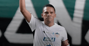 “Por primera vez lloro por mi vieja”: Carlos Bacca al coronarse campeón y goleador con Junior