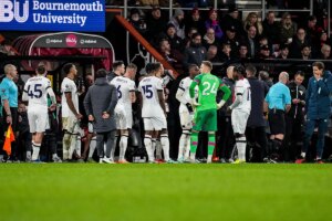 Premier League: Tom Lockyer, capitn del Luton, se desploma en pleno partido ante el Bournemouth