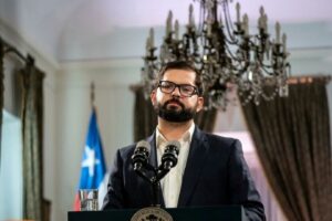 Presidente de Chile anuncia expulsión de migrantes irregulares