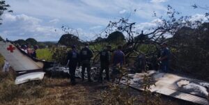 Presos dos colombianos cuando incineraban avioneta con droga en la frontera con Brasil