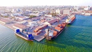 Régimen de Maduro dice que "fortaleció" el transporte marítimo modernizando puertos y construyendo buques