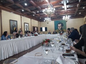 Régimen de Maduro mantiene en "marcha" su plan de licencias petroleras en el Esequibo