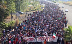 Sale del sur de México una nueva caravana de más de 10.000 migrantes rumbo a EE.UU.