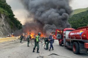 Se eleva a 27 el número de fallecidos por accidente de la autopista Gran Mariscal de Ayacucho