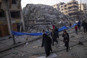 Se elevan a 15.899 los muertos en Gaza tras una nueva jornada de bombardeos israelíes
