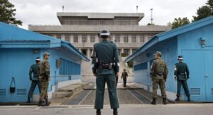 Seúl sanciona a 8 norcoreanos por comercio de armas y delitos informáticos - AlbertoNews
