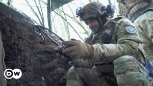 Soldados ucranianos acusan a Rusia de utilizar gas irritante – DW – 20/12/2023