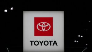 Toyota llama a revisión 1 millón de autos en EEUU por sensor que podría causar cortocicuito