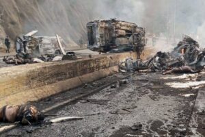 Tragedia en autopista Caracas-Guarenas: accidente deja al menos 15 muertos